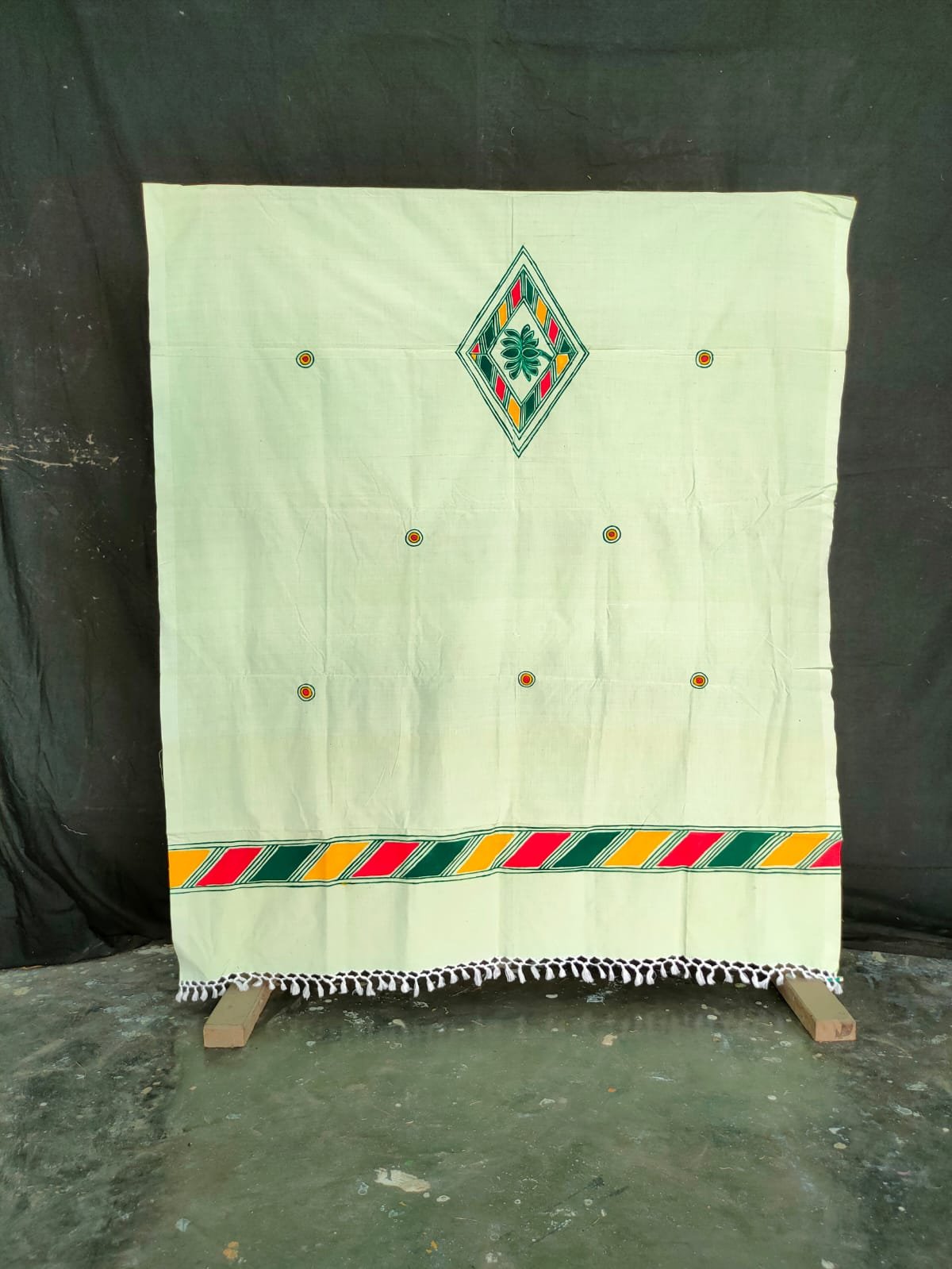 Handprint shawl